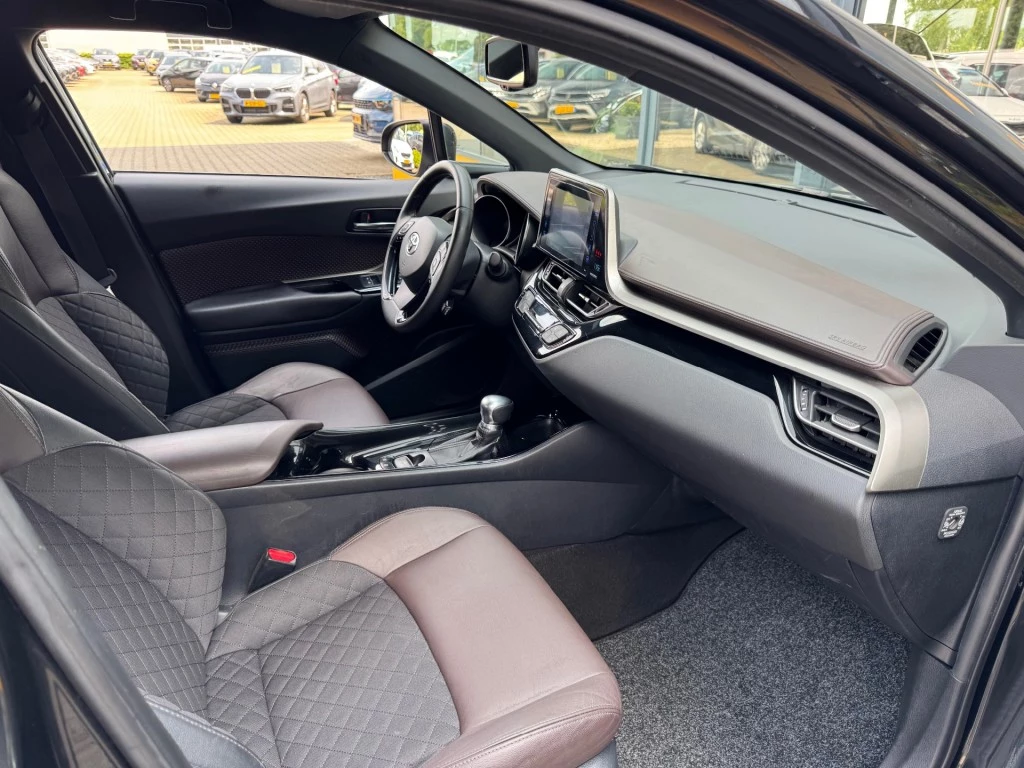 Hoofdafbeelding Toyota C-HR