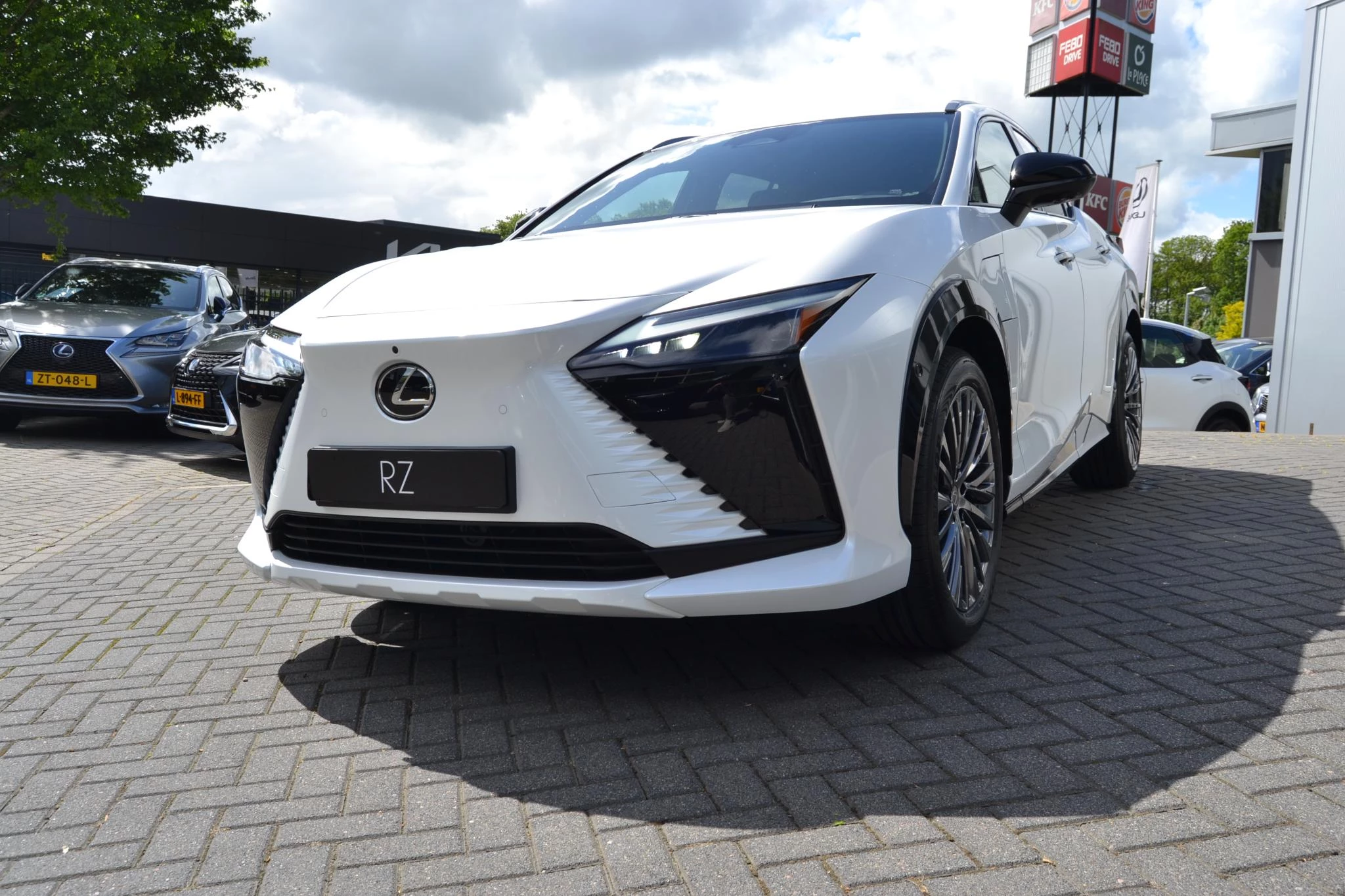 Hoofdafbeelding Lexus RZ