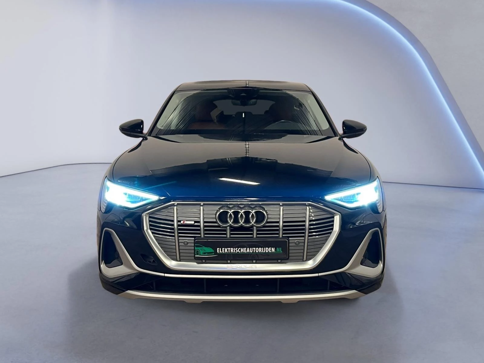 Hoofdafbeelding Audi e-tron