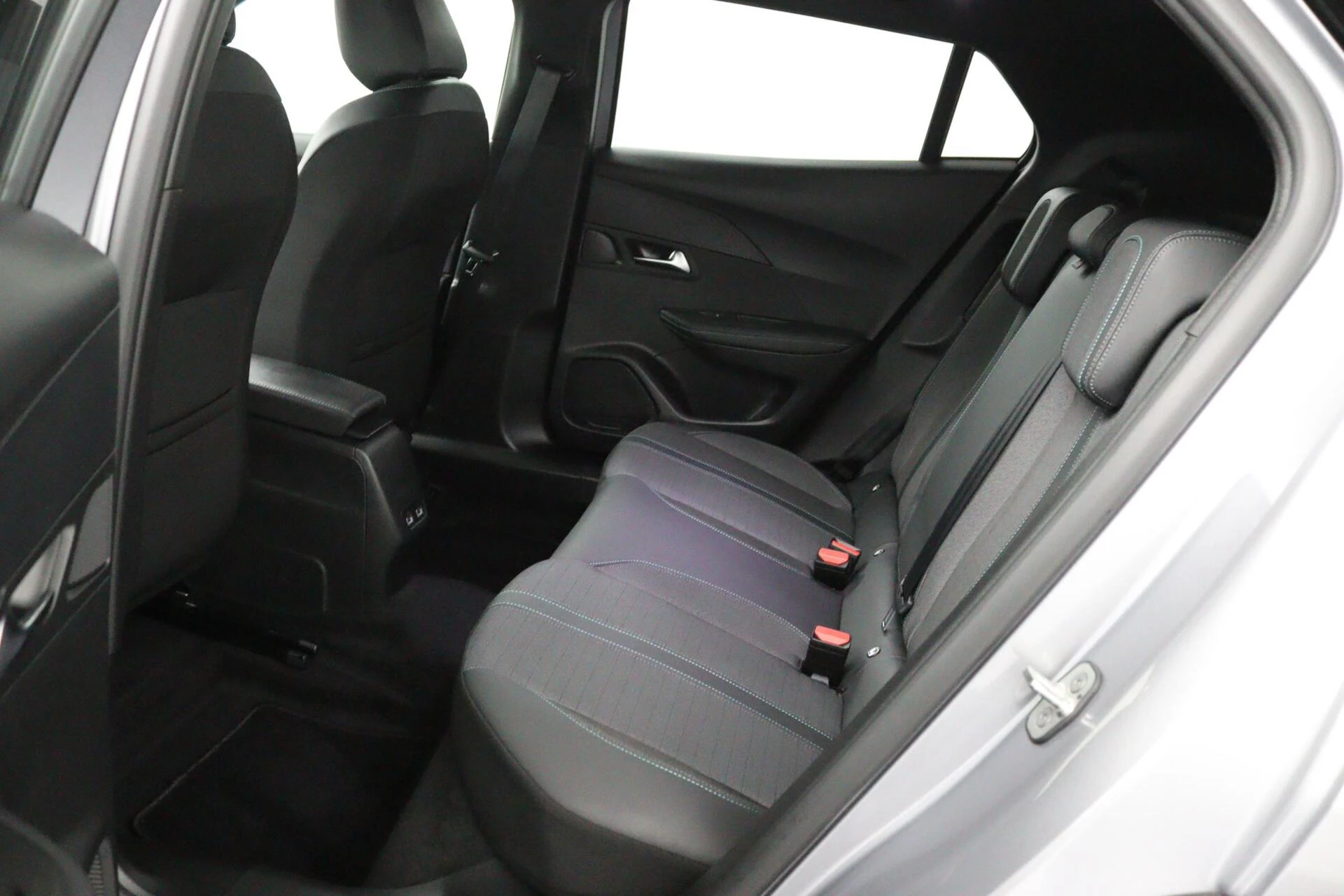 Hoofdafbeelding Peugeot e-2008