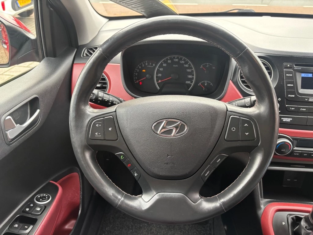Hoofdafbeelding Hyundai i10