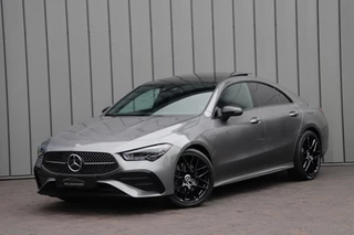 Hoofdafbeelding Mercedes-Benz CLA Mercedes-Benz CLA 200 AMG Aut7 | 160PK | Pano | Sfeerverlichting | Keyles-go | Multi-beam | Distronic | ACC | Stuurwielverw. | 2023.