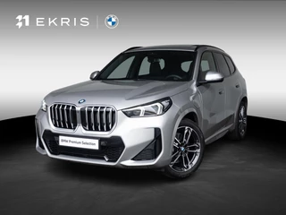BMW X1 xDrive25e | M Sportpakket | Premium Pack | Stuurwielrand verwarmd | Comfort Access | Achteruitrijcamera | Panoramadak | Stoelverwarming | Harman-Kardon | Trekhaak | Lentevoordeel