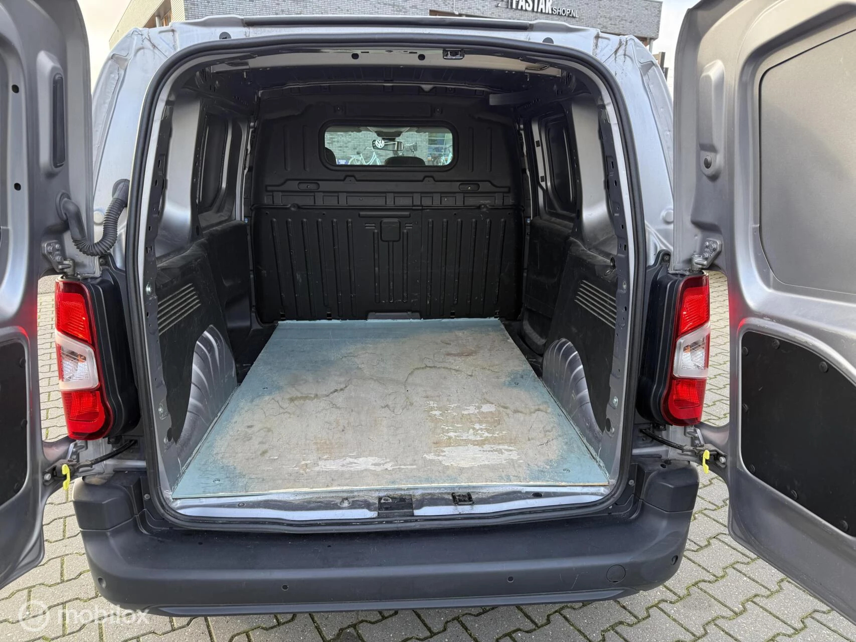 Hoofdafbeelding Peugeot Partner