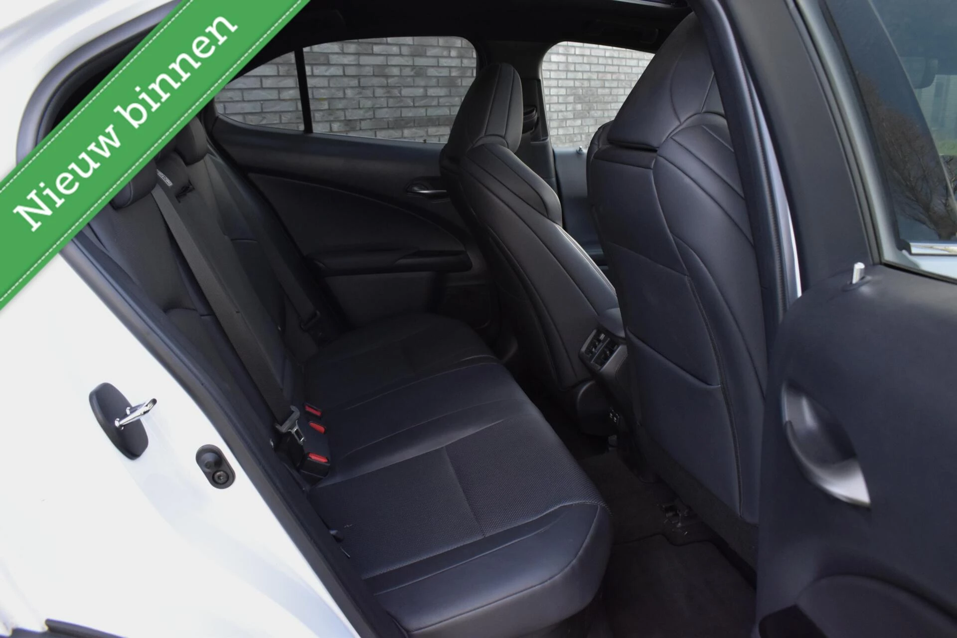 Hoofdafbeelding Lexus UX