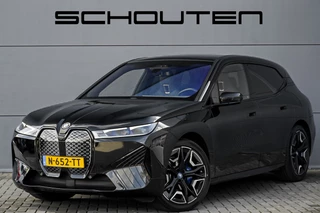 Hoofdafbeelding BMW iX BMW iX xDrive40 High Executive SkyLounge Laser Driving Ass Prof Trekhaak M-Sport
