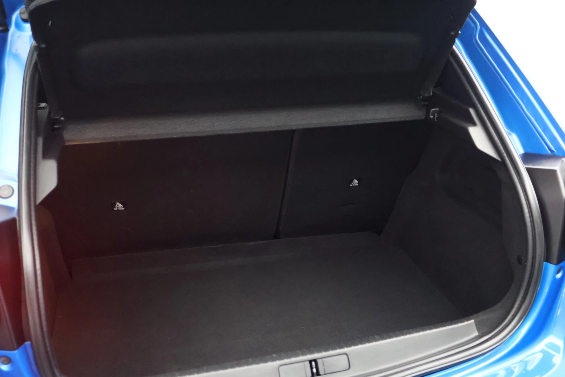 Hoofdafbeelding Peugeot e-208