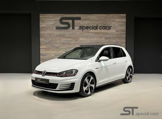 Hoofdafbeelding Volkswagen Golf Volkswagen Golf 2.0 TSI GTI Performance|Pano| Leder| Harman Kardon