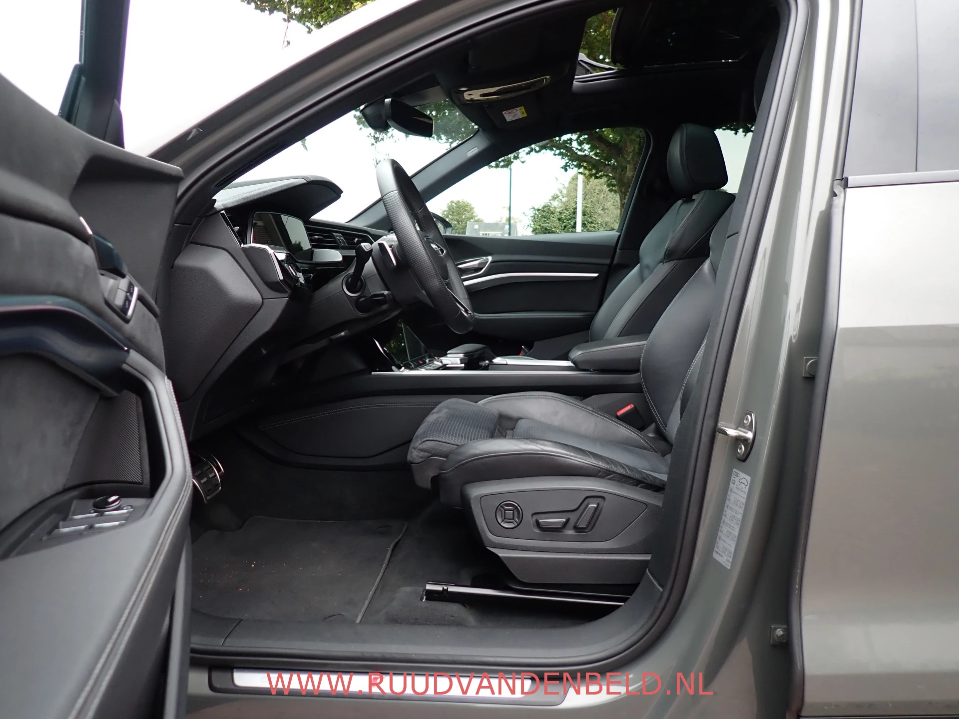 Hoofdafbeelding Audi Q8 e-tron