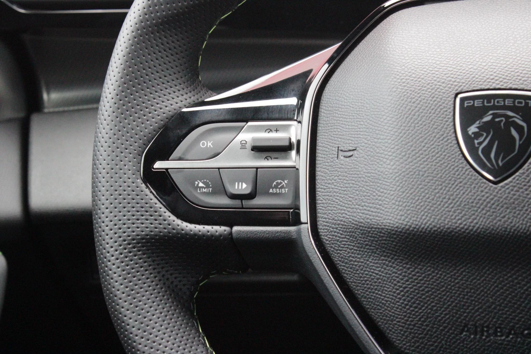 Hoofdafbeelding Peugeot 408