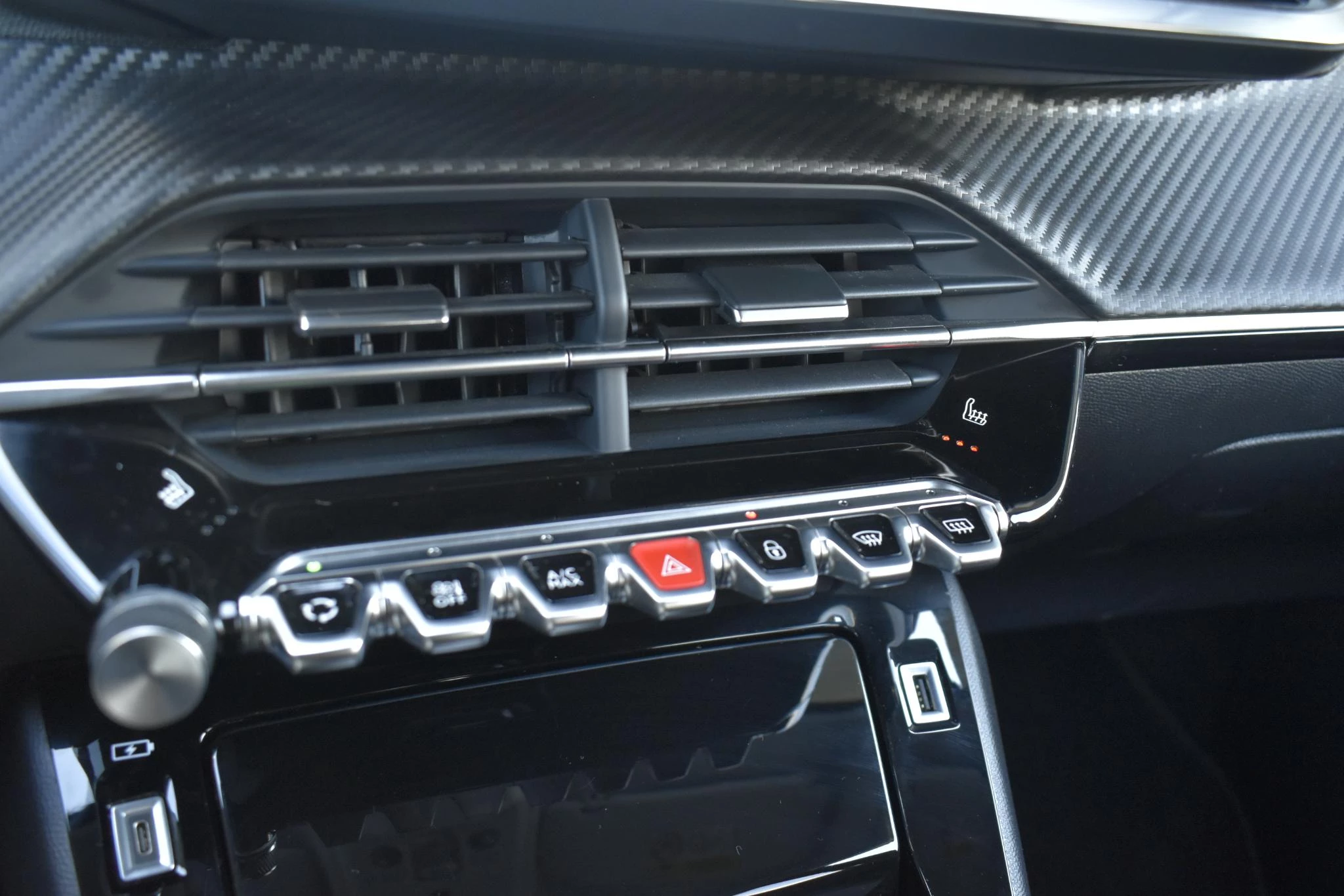 Hoofdafbeelding Peugeot e-208