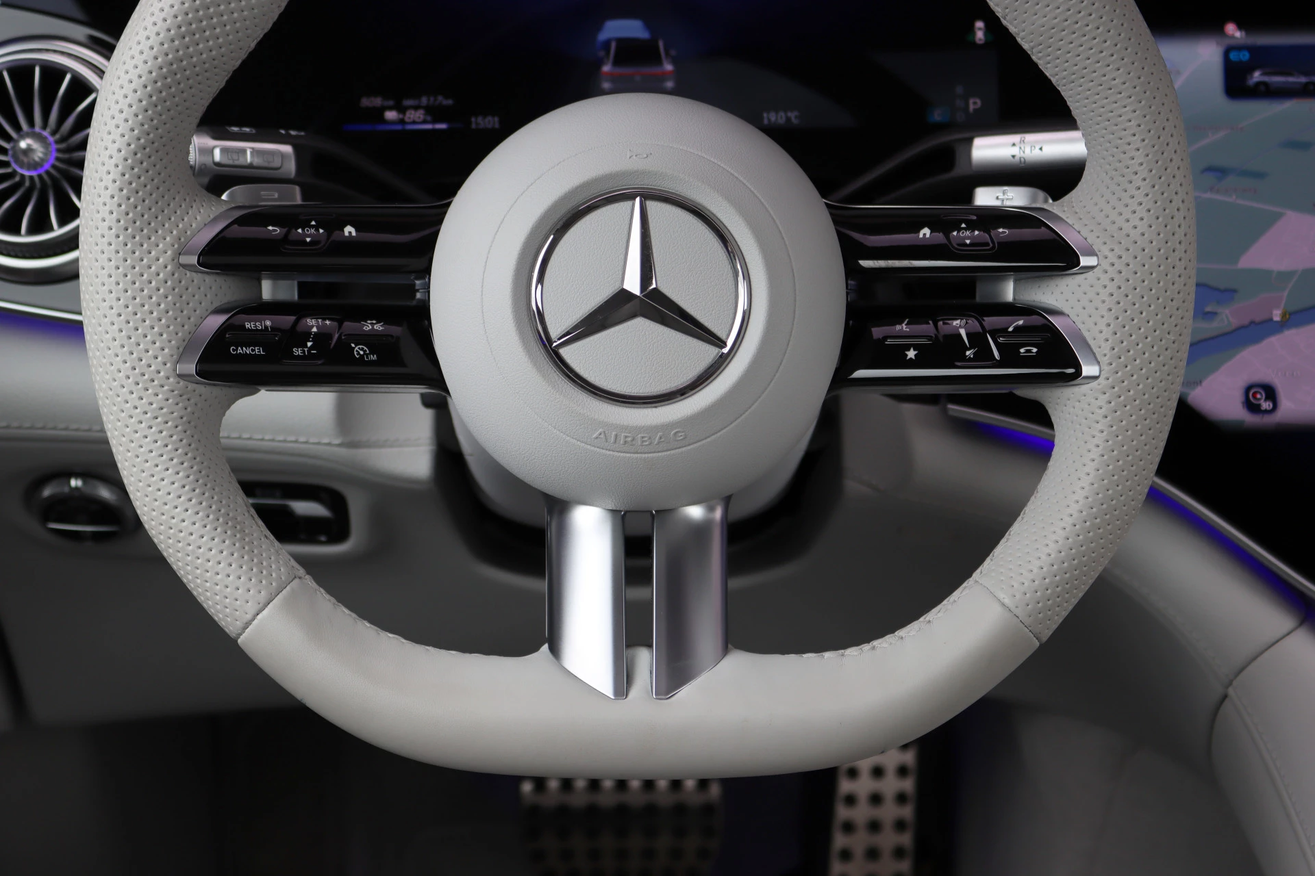 Hoofdafbeelding Mercedes-Benz EQS