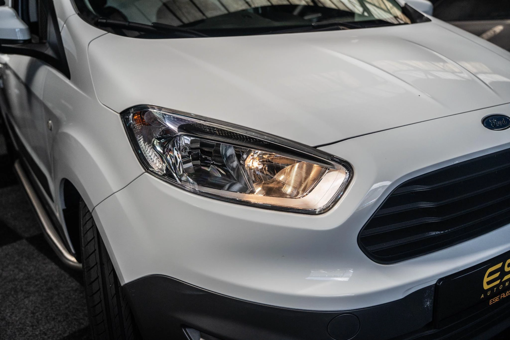 Hoofdafbeelding Ford Transit Courier
