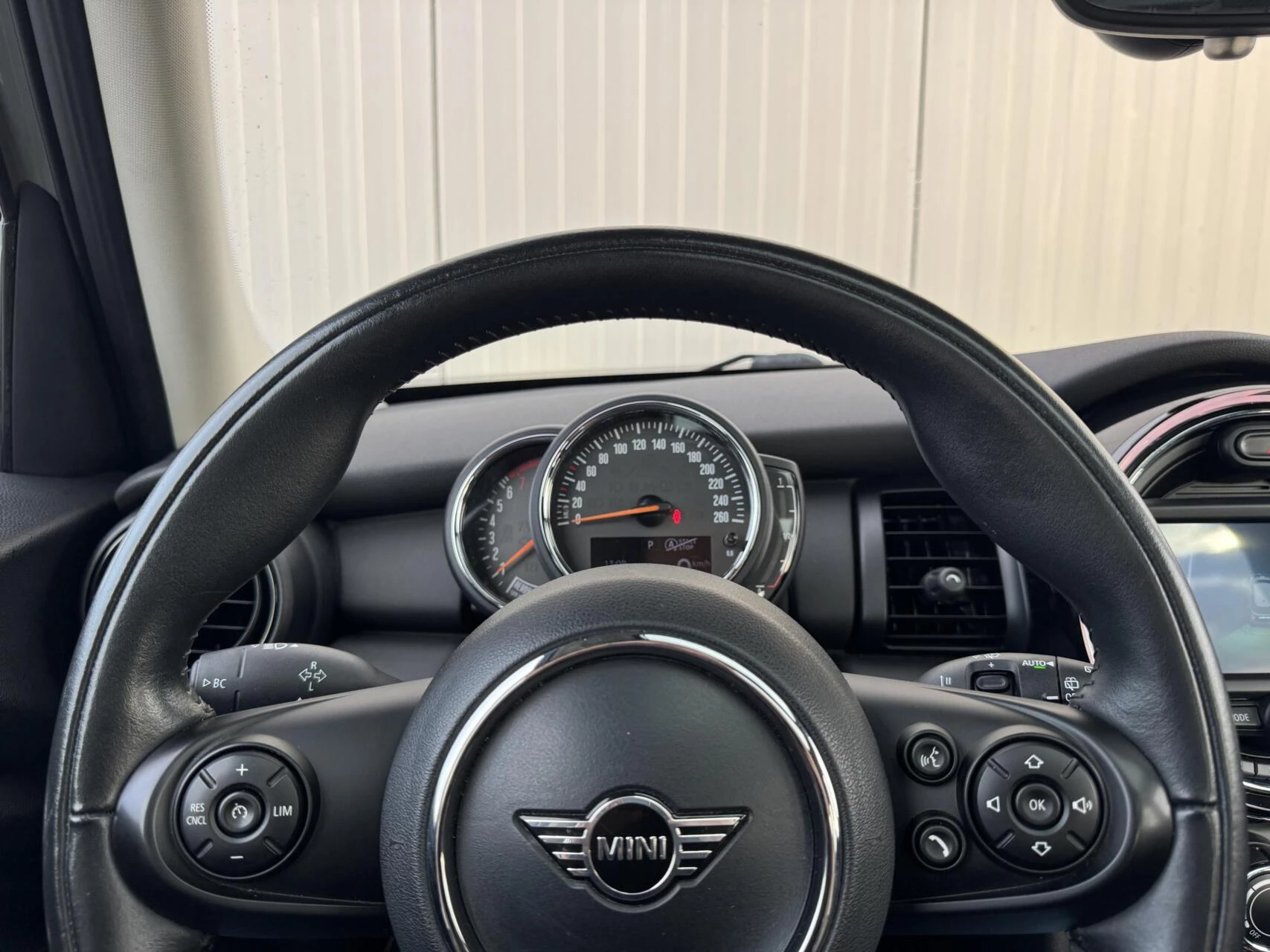 Hoofdafbeelding MINI One