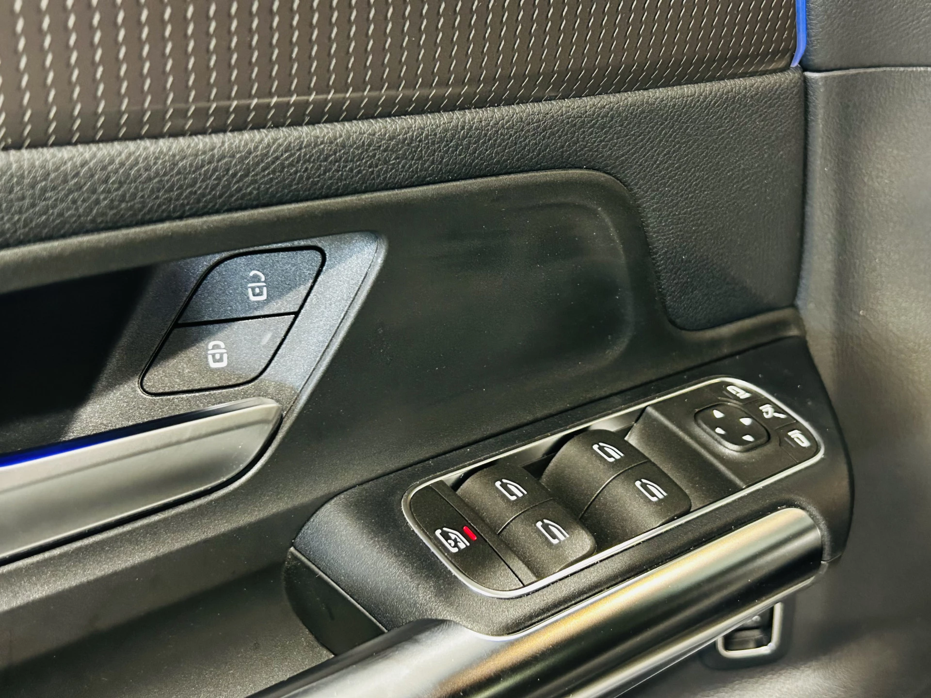 Hoofdafbeelding Mercedes-Benz EQA