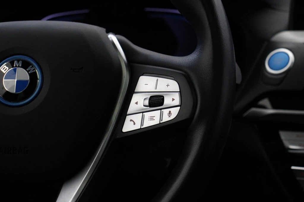 Hoofdafbeelding BMW iX3