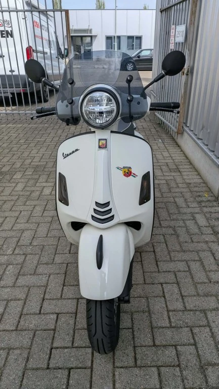 Hoofdafbeelding Vespa GTS