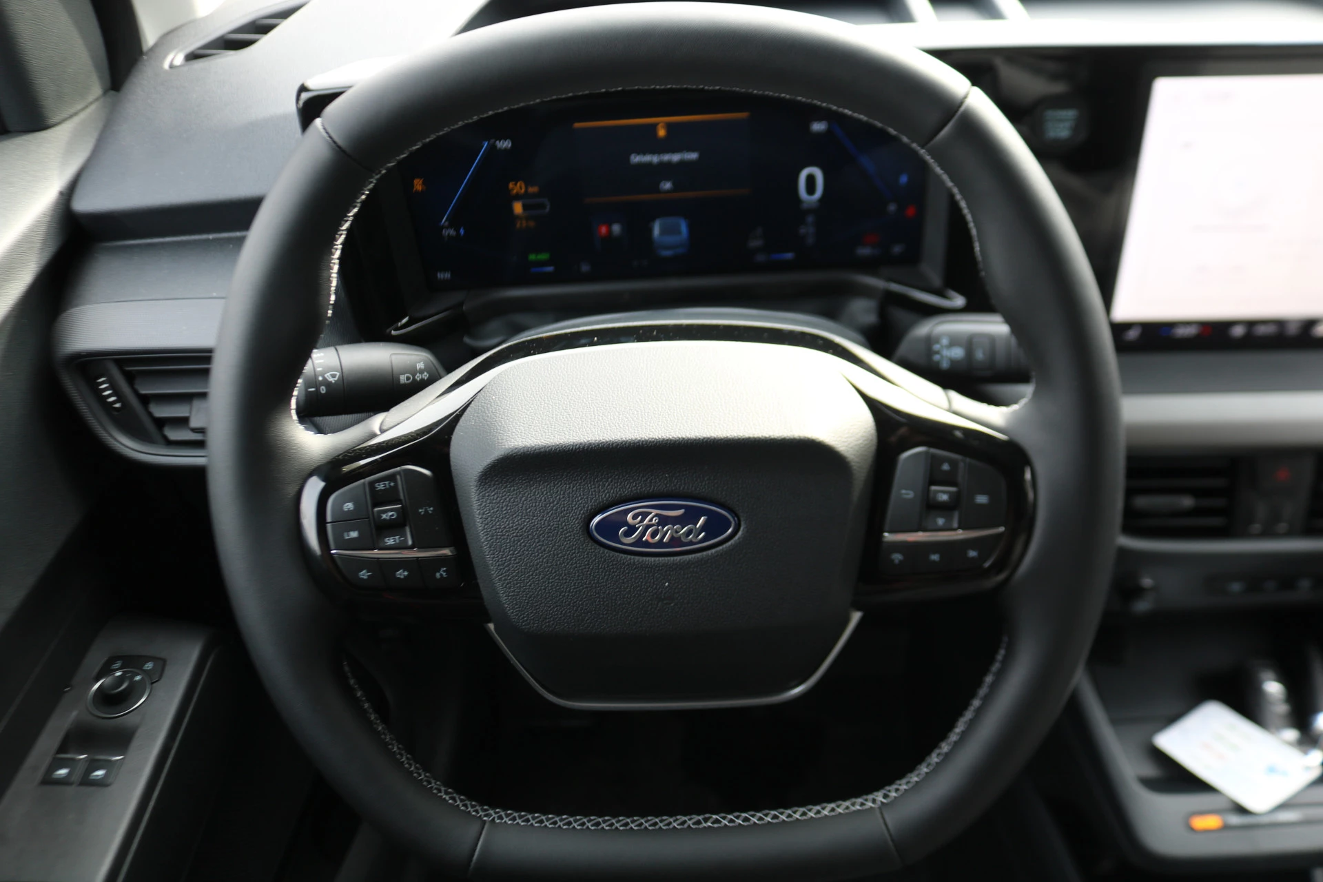 Hoofdafbeelding Ford E-Transit Courier