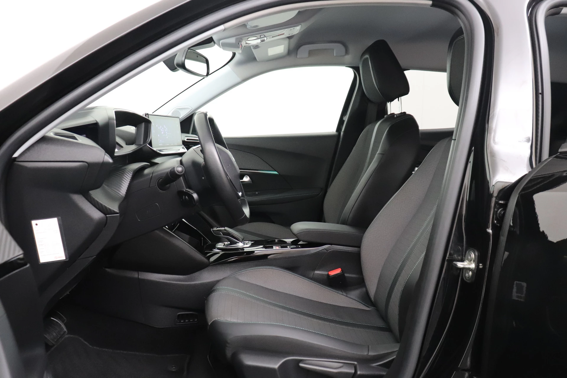 Hoofdafbeelding Peugeot e-2008