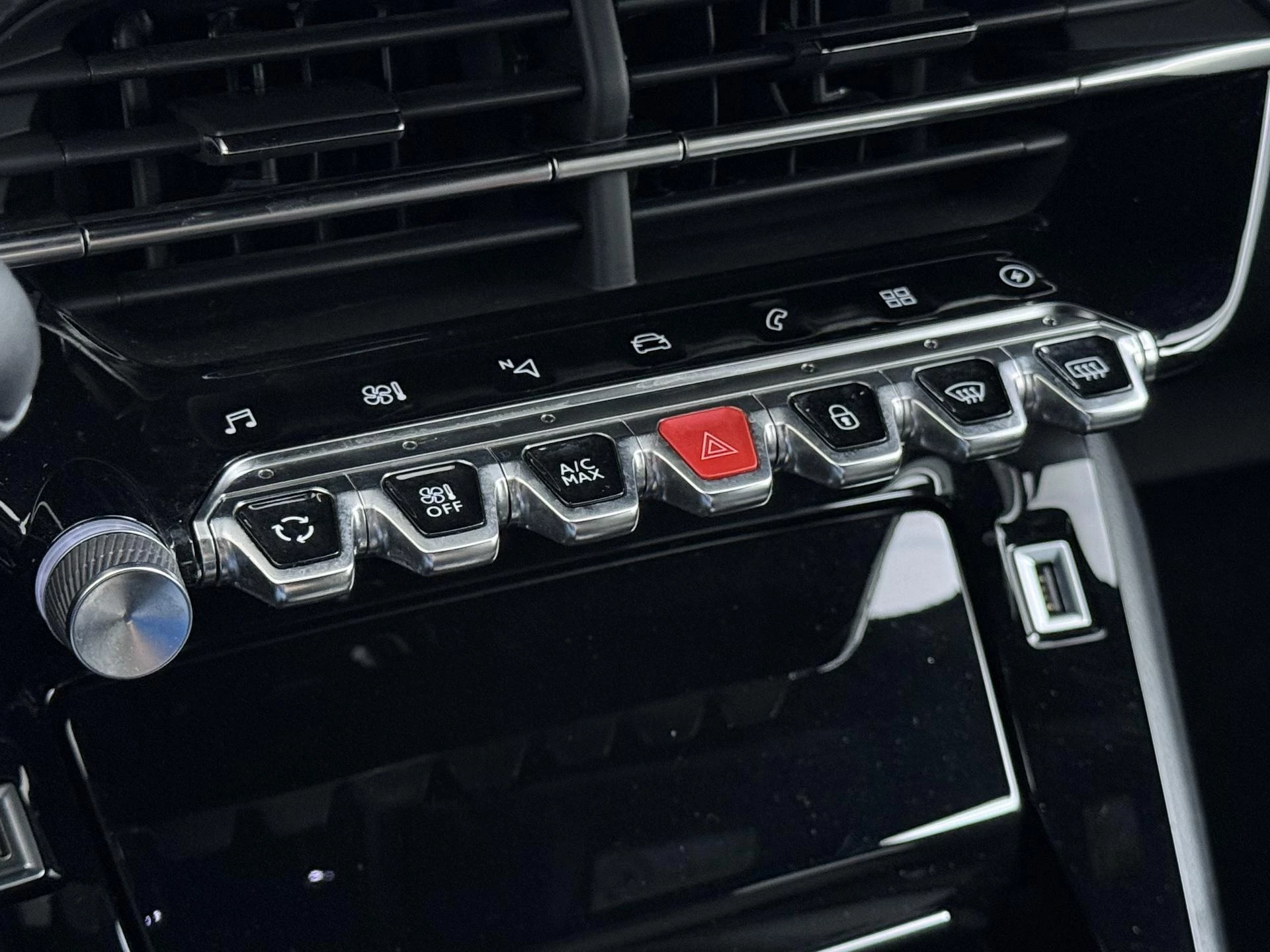 Hoofdafbeelding Peugeot e-208