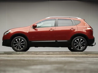 Nissan Qashqai 2.0 Connect Edition Sport (PANORAMADAK,XENON,NAVI,TREKHAAK,STOELVERWARMING,SPORTSTOELEN,GETINT,CRUISE,CLIMATE,PDC)