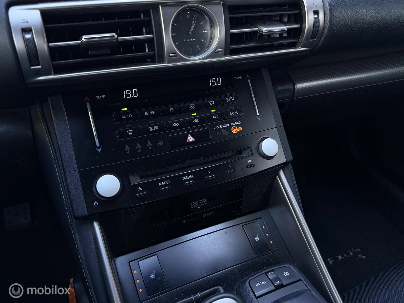 Hoofdafbeelding Lexus IS