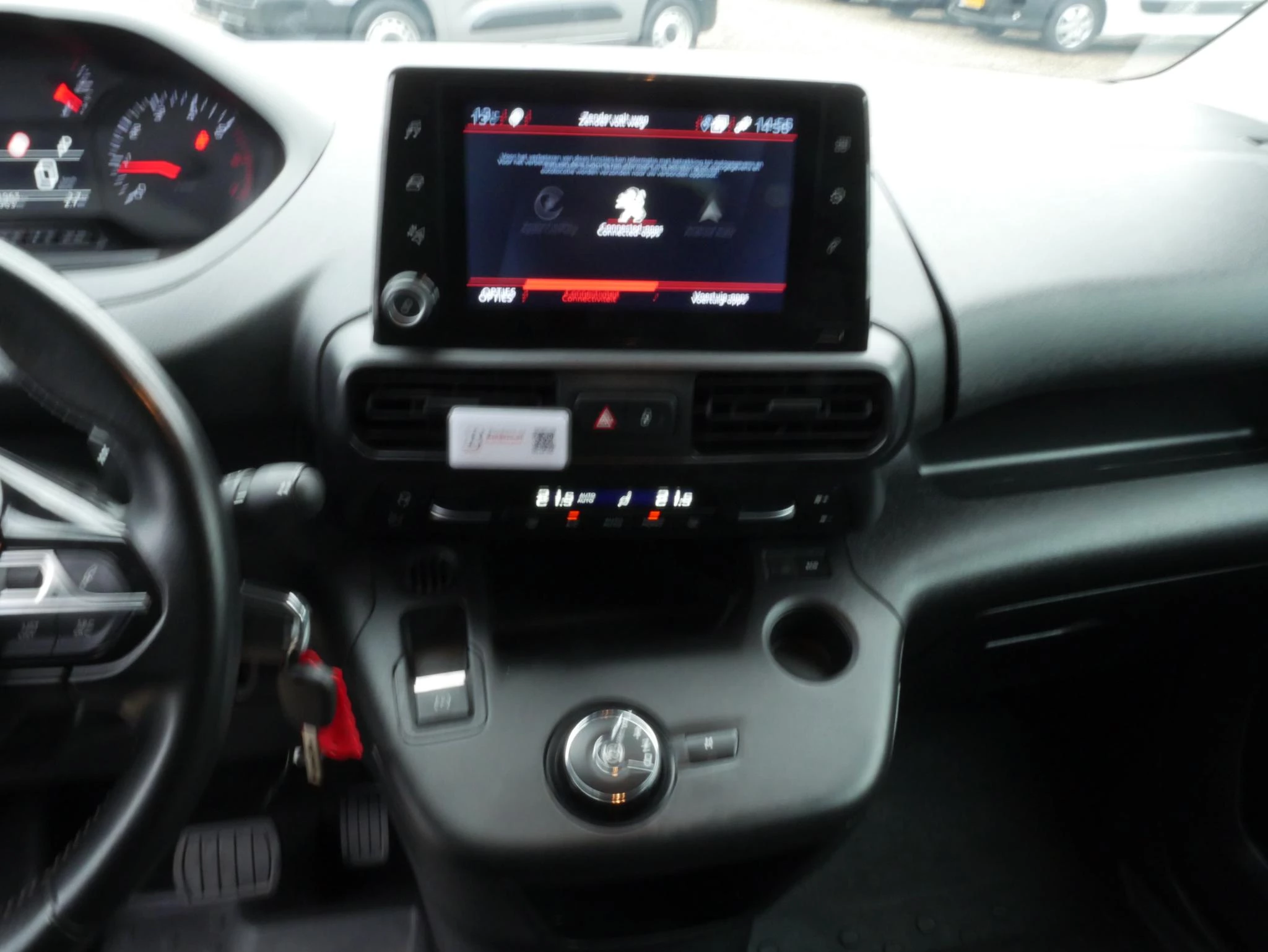 Hoofdafbeelding Peugeot Partner