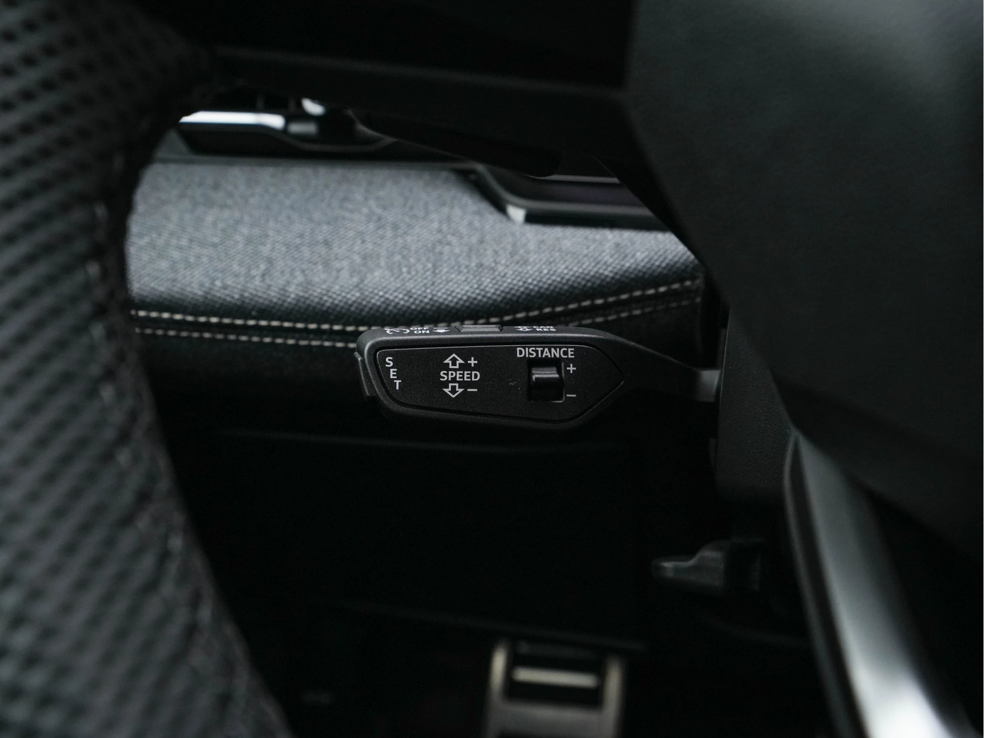 Hoofdafbeelding Audi A6 Avant e-tron