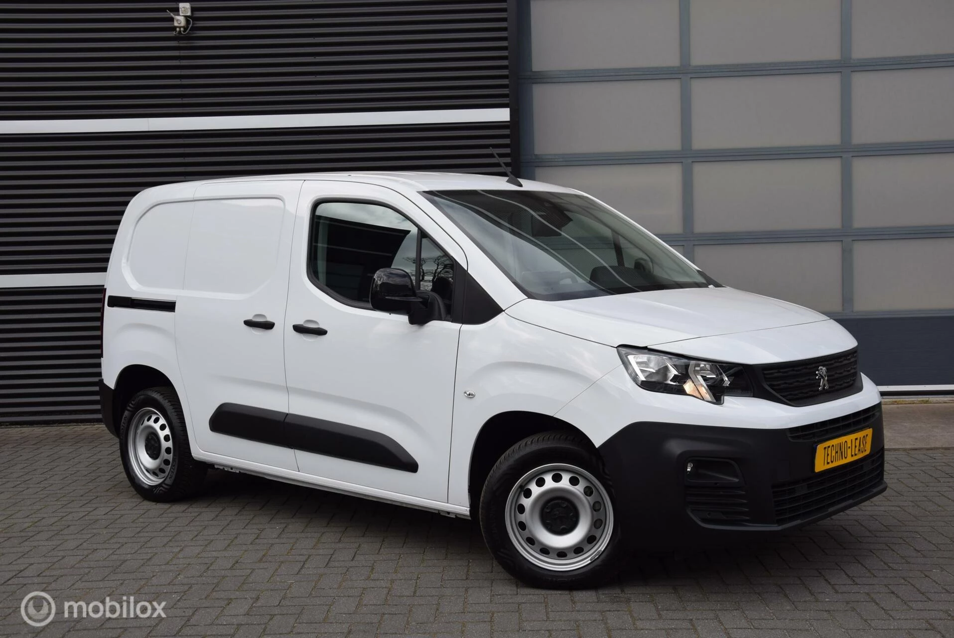 Hoofdafbeelding Peugeot Partner