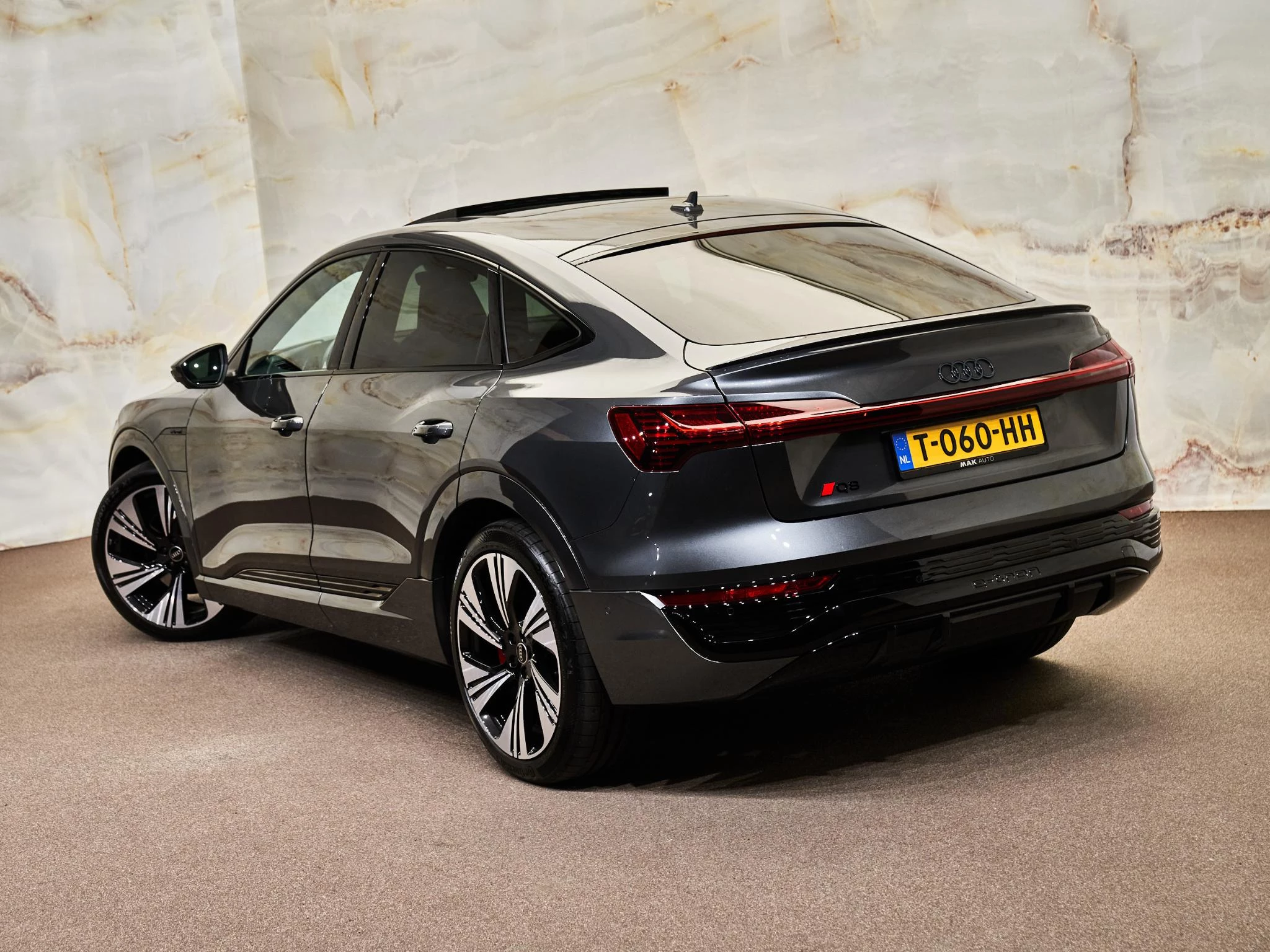 Hoofdafbeelding Audi Q8 Sportback e-tron