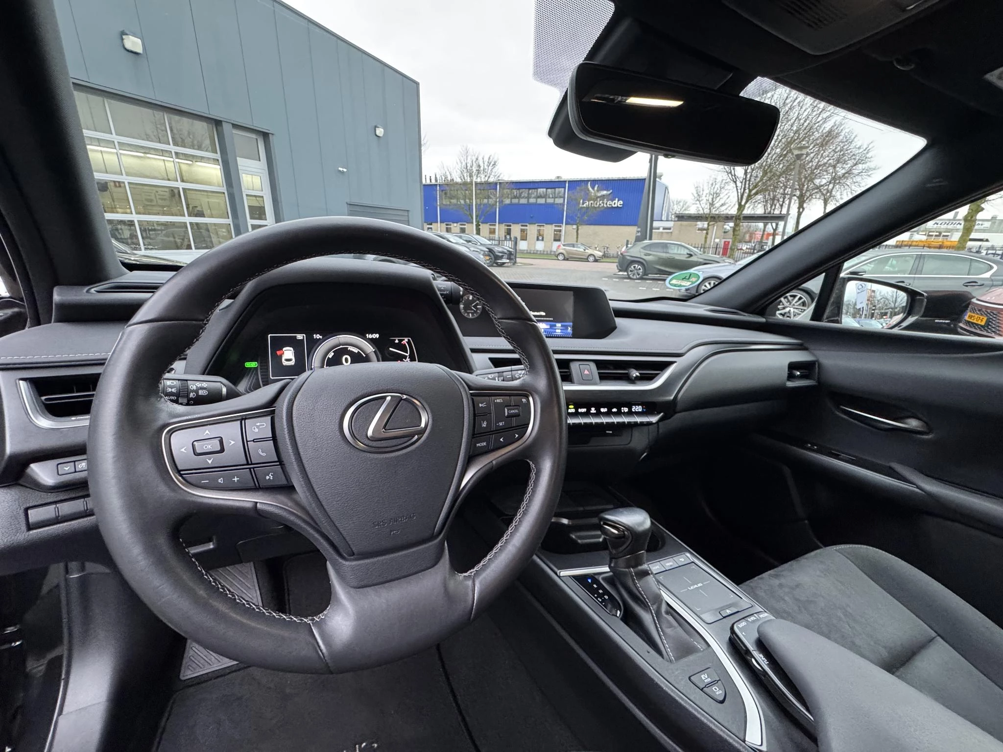 Hoofdafbeelding Lexus UX