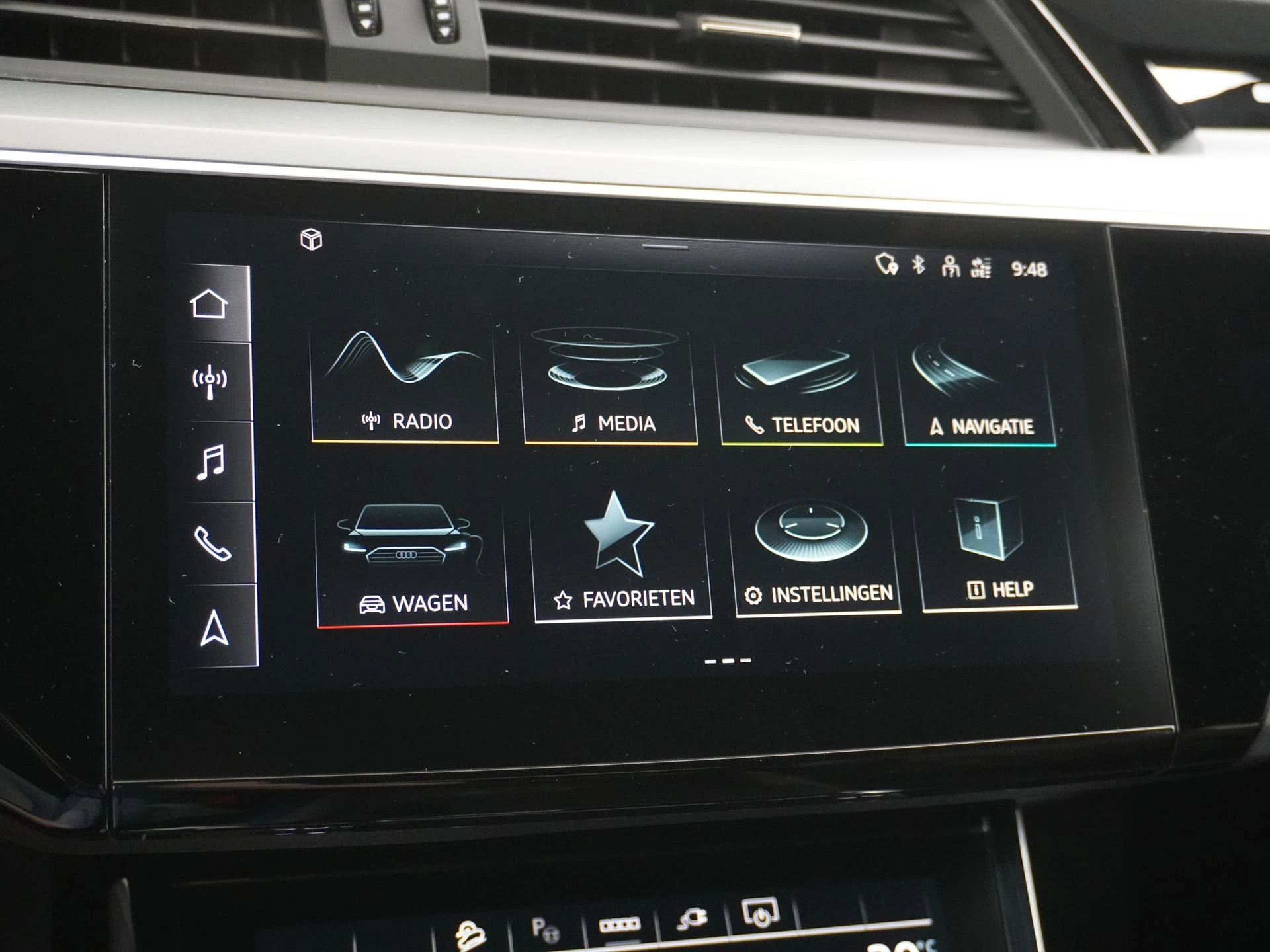 Hoofdafbeelding Audi e-tron