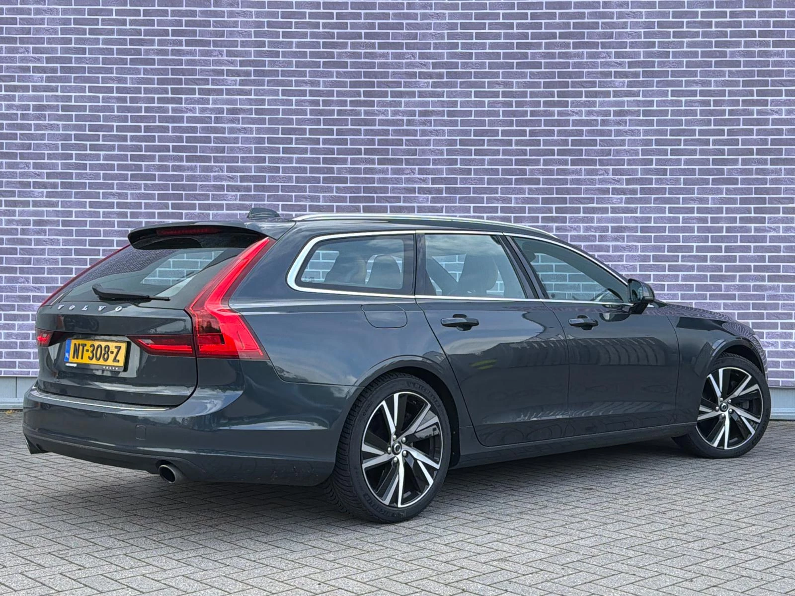 Hoofdafbeelding Volvo V90