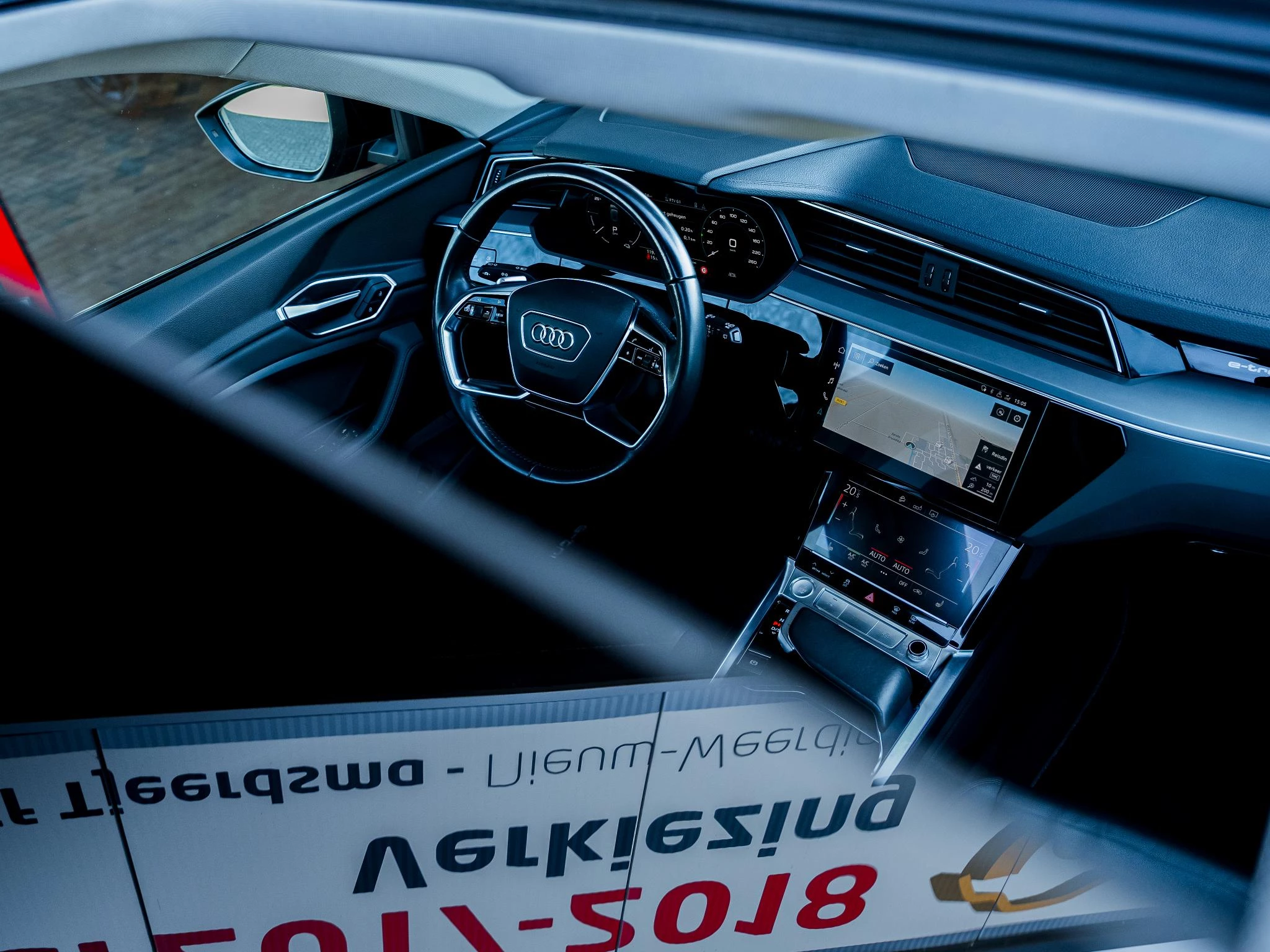 Hoofdafbeelding Audi e-tron