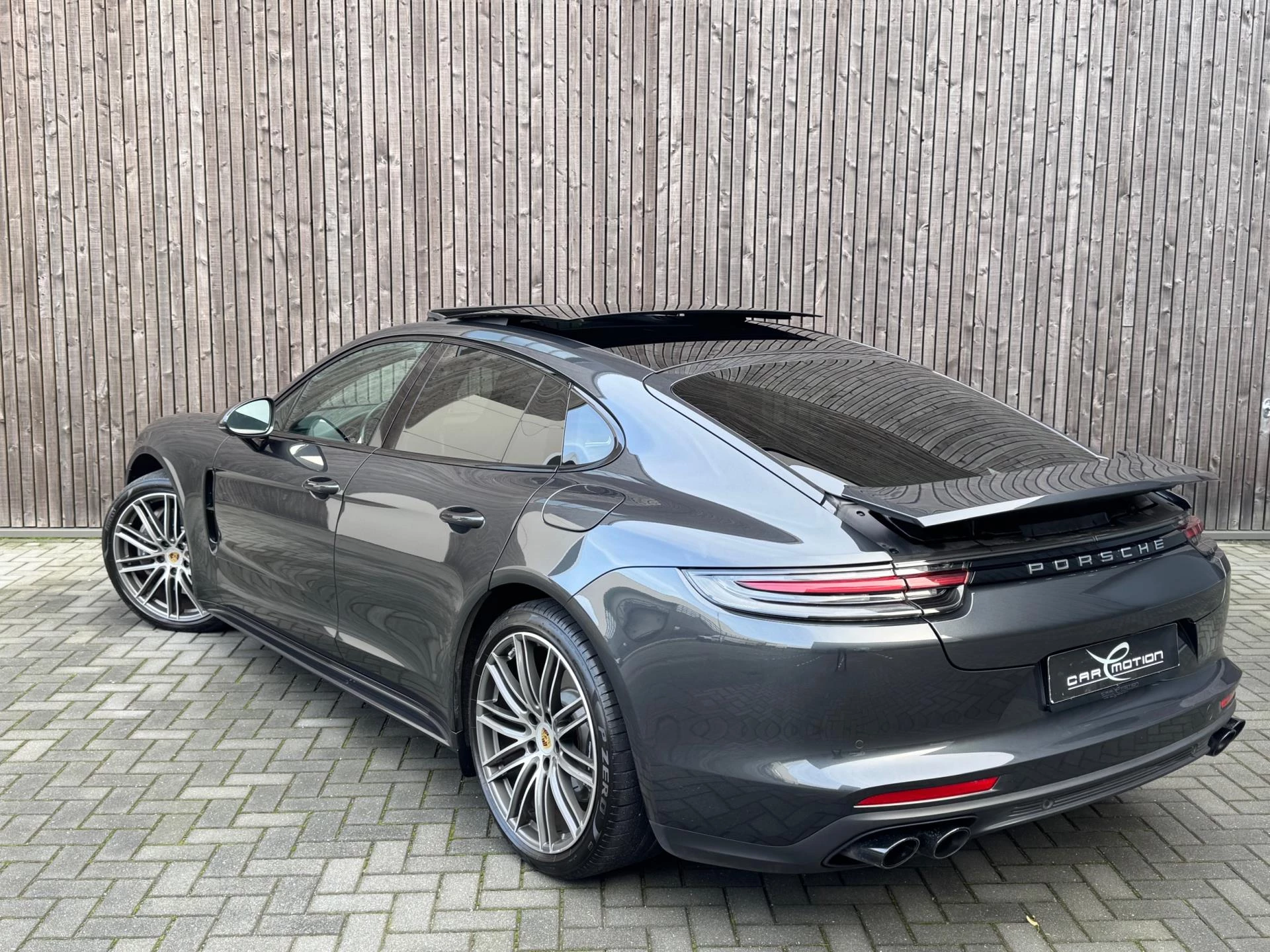 Hoofdafbeelding Porsche Panamera