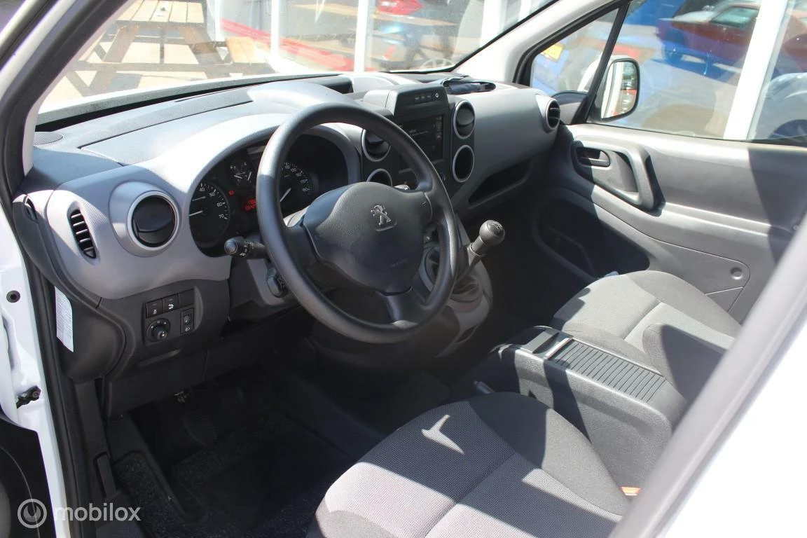 Hoofdafbeelding Peugeot Partner