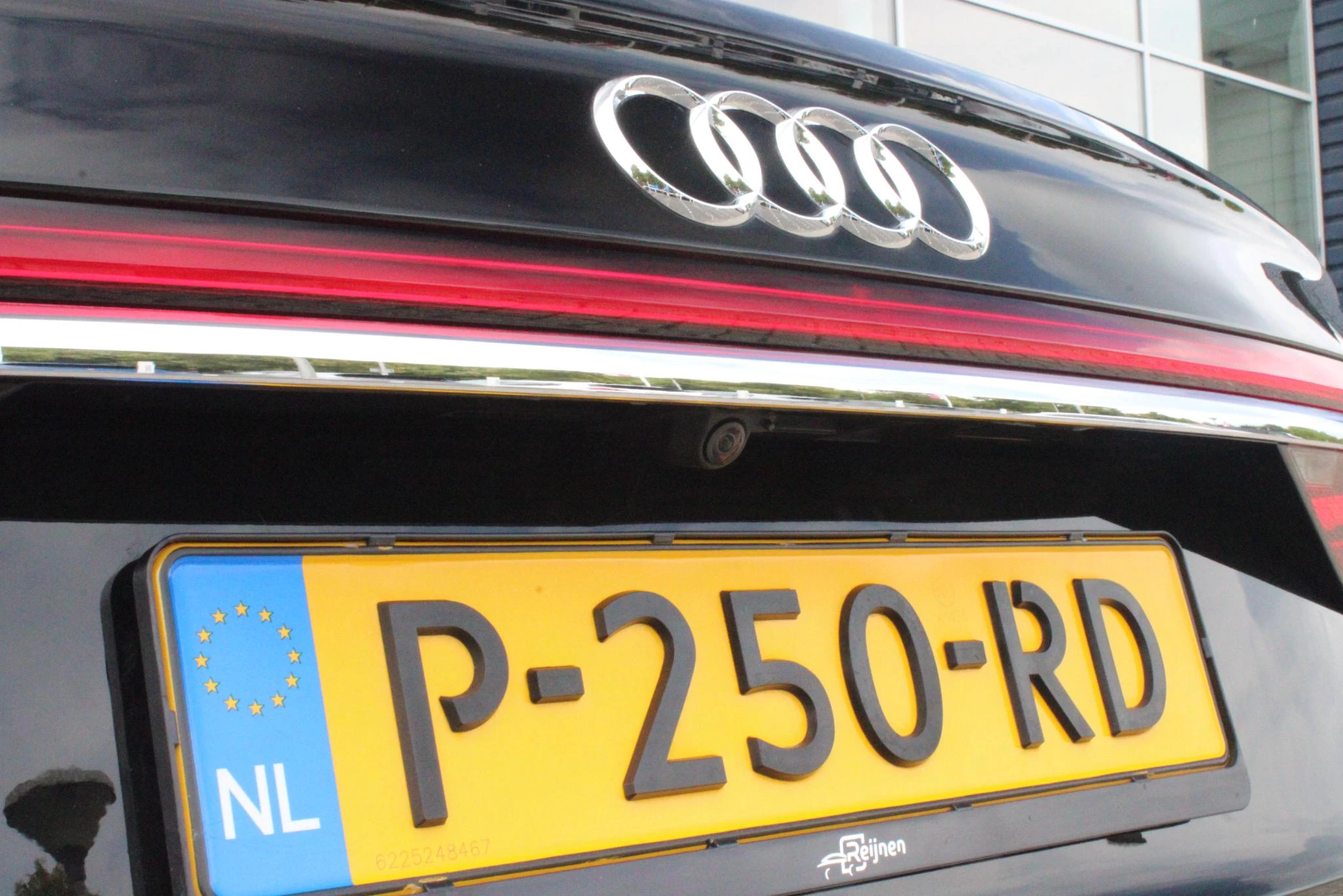 Hoofdafbeelding Audi A8