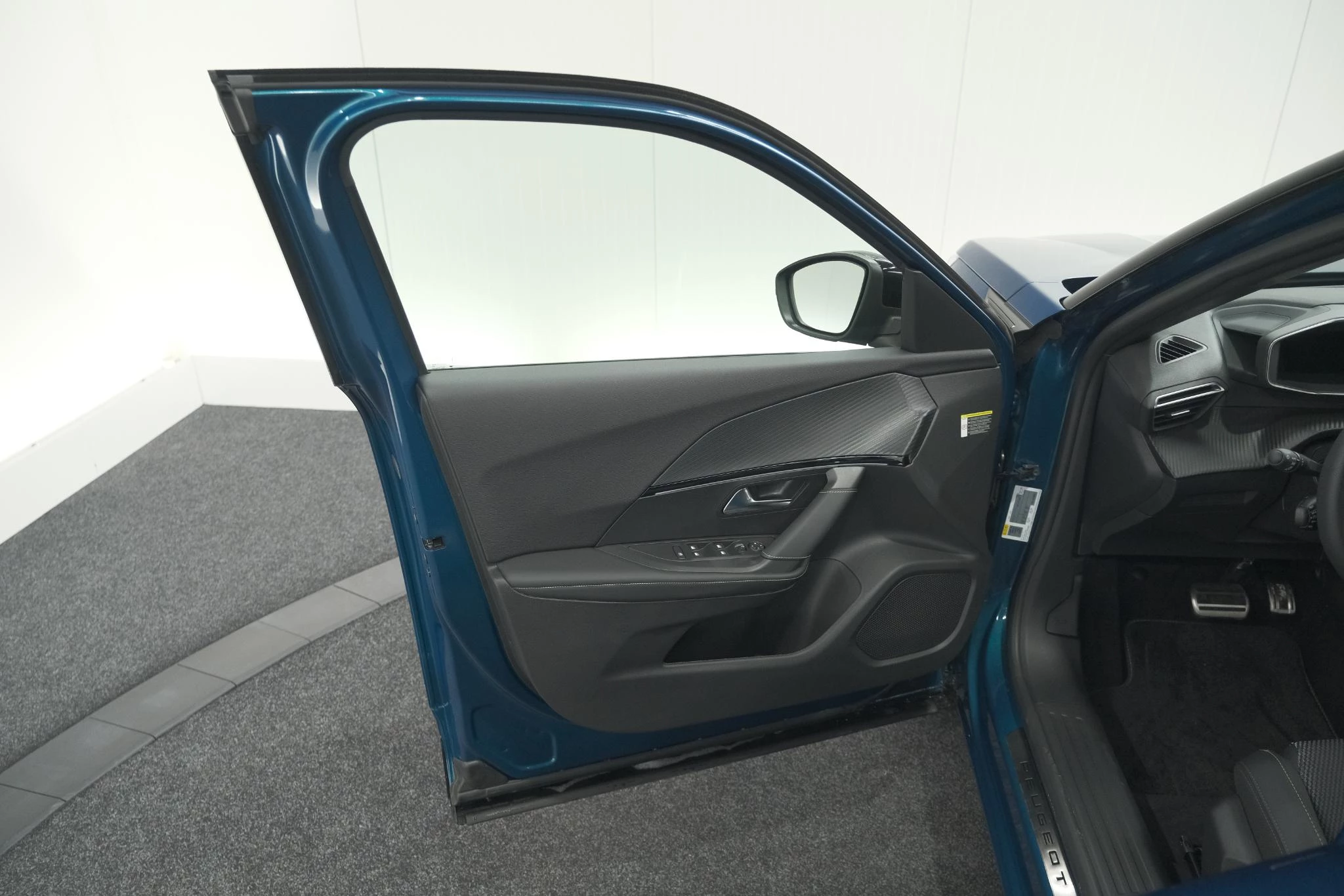 Hoofdafbeelding Peugeot e-2008