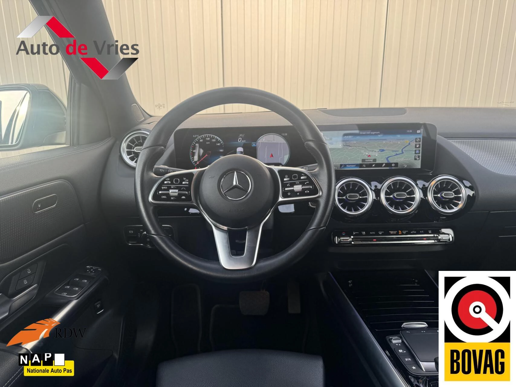 Hoofdafbeelding Mercedes-Benz EQA