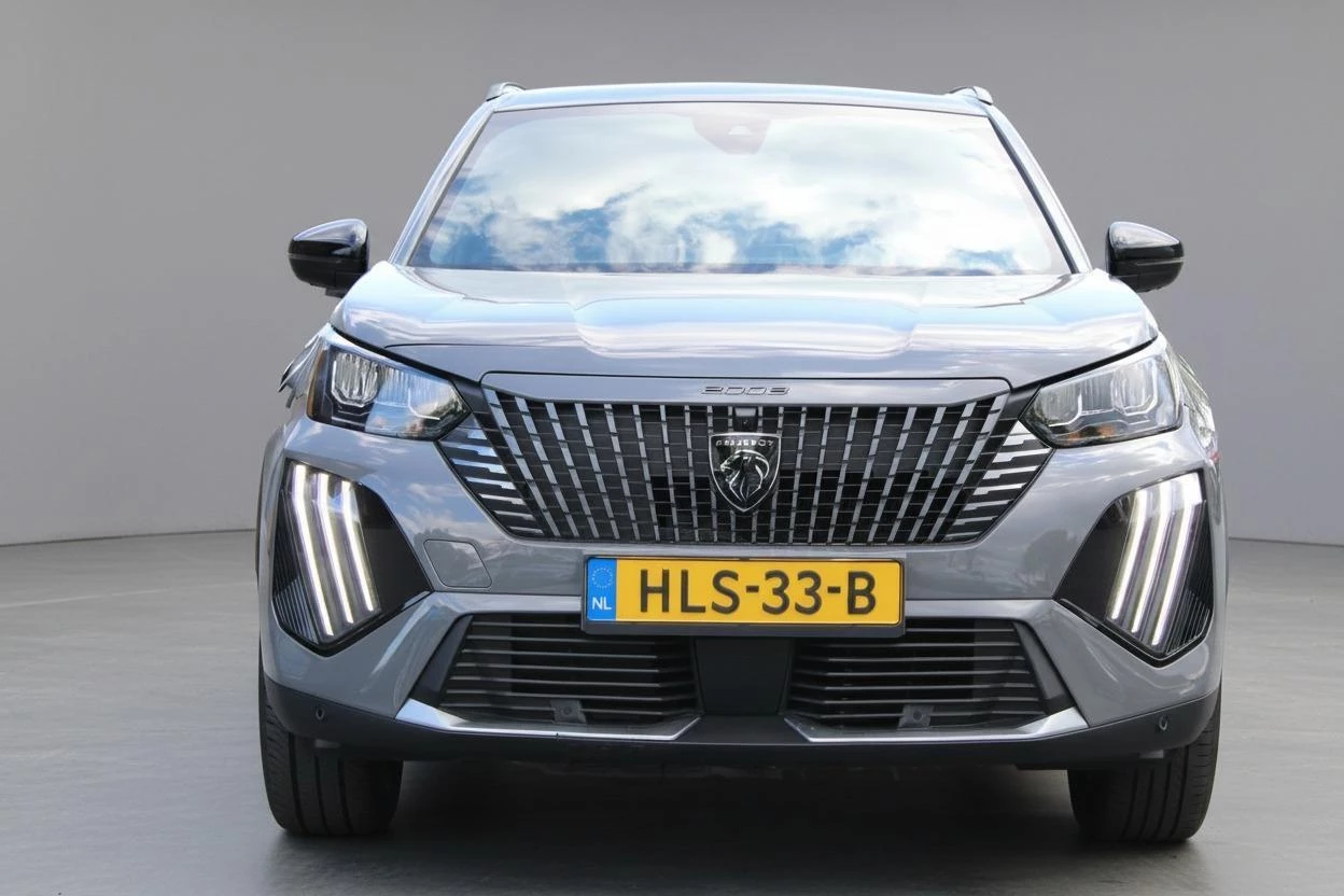 Hoofdafbeelding Peugeot e-2008