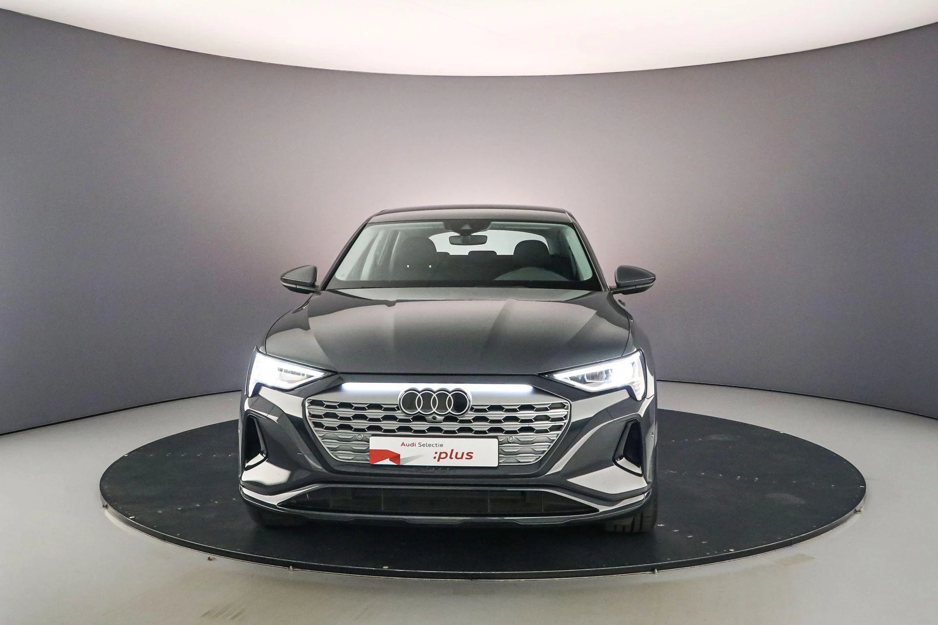 Hoofdafbeelding Audi Q8 e-tron