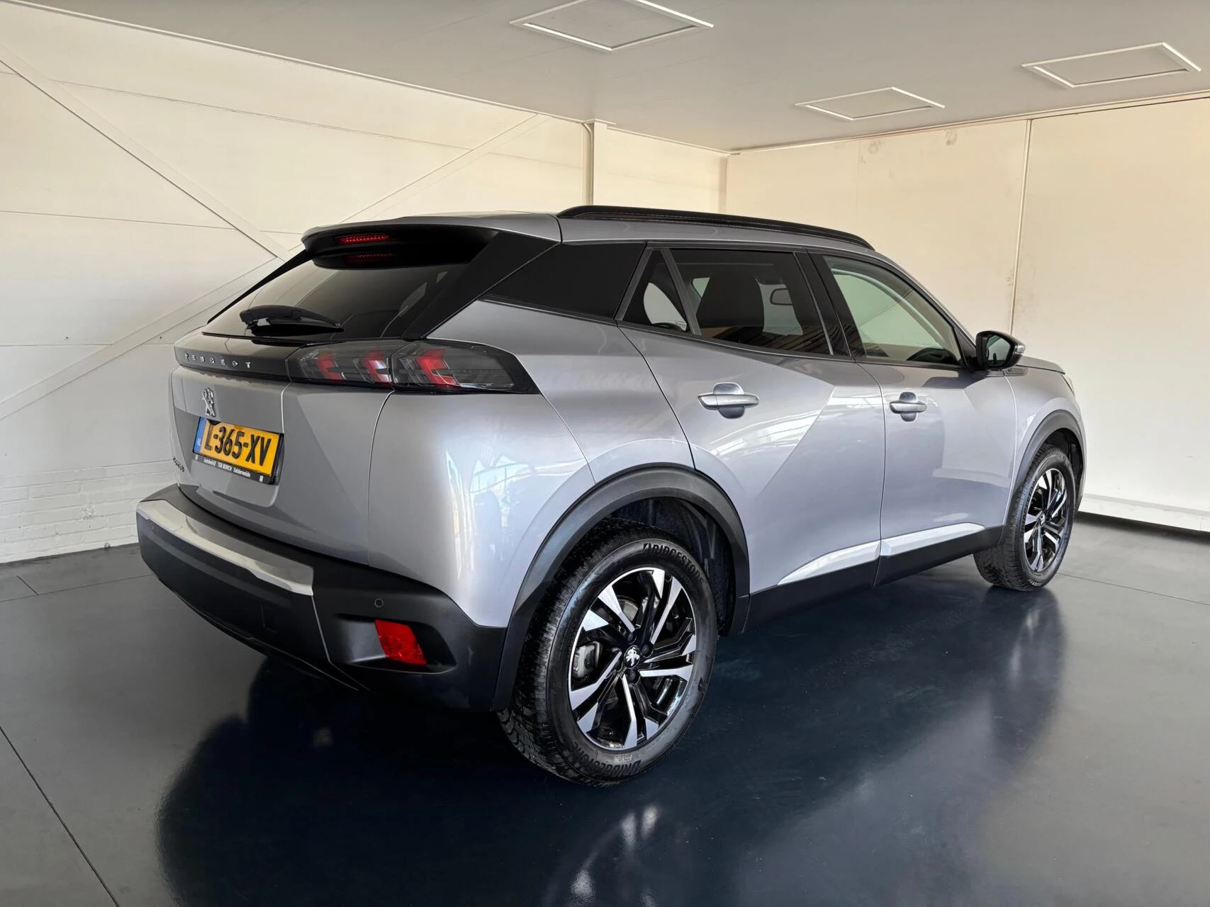 Hoofdafbeelding Peugeot e-2008