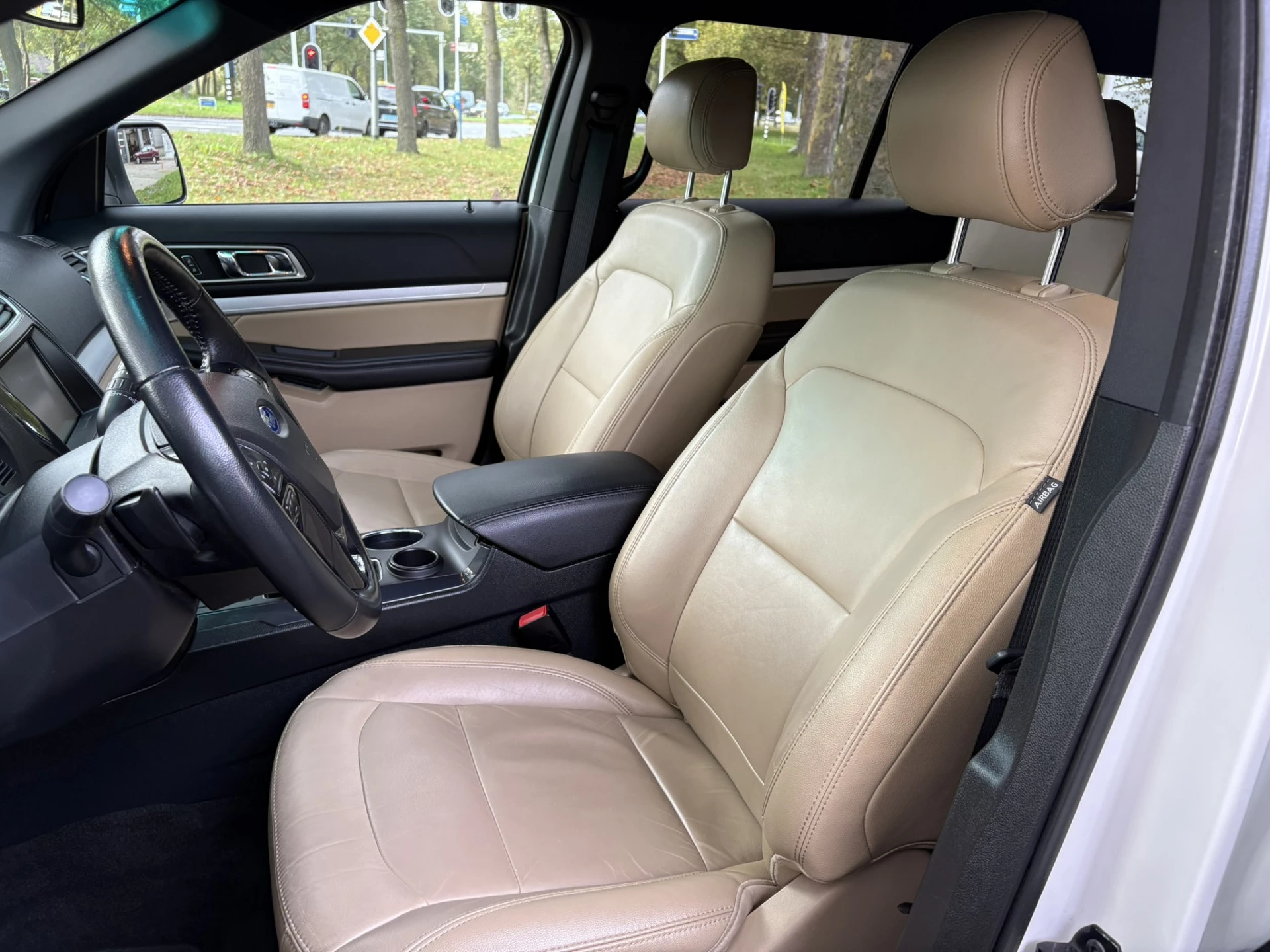 Hoofdafbeelding Ford Explorer