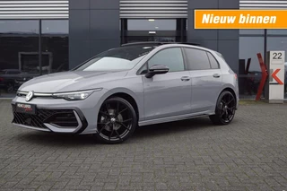 Volkswagen Golf R-line 1.5 eTSI 150pk DSG facelift Black style/ Panodak/ 19 Inch LM /IQ Matrix LED /Head-up/Park-assist plus