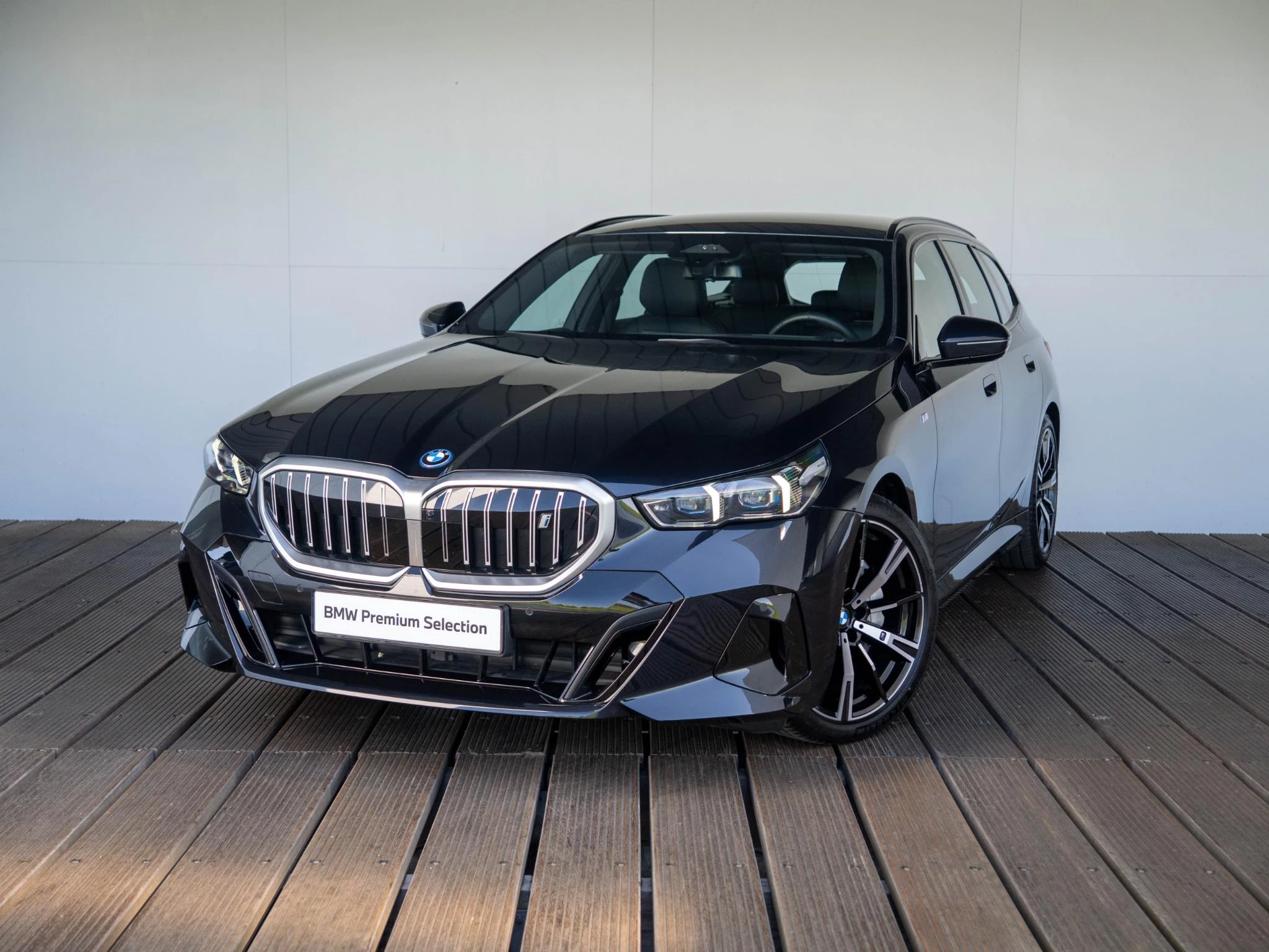 Hoofdafbeelding BMW i5