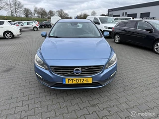 Volvo V60 1.6 D2 Momentum 6 versnelling navi