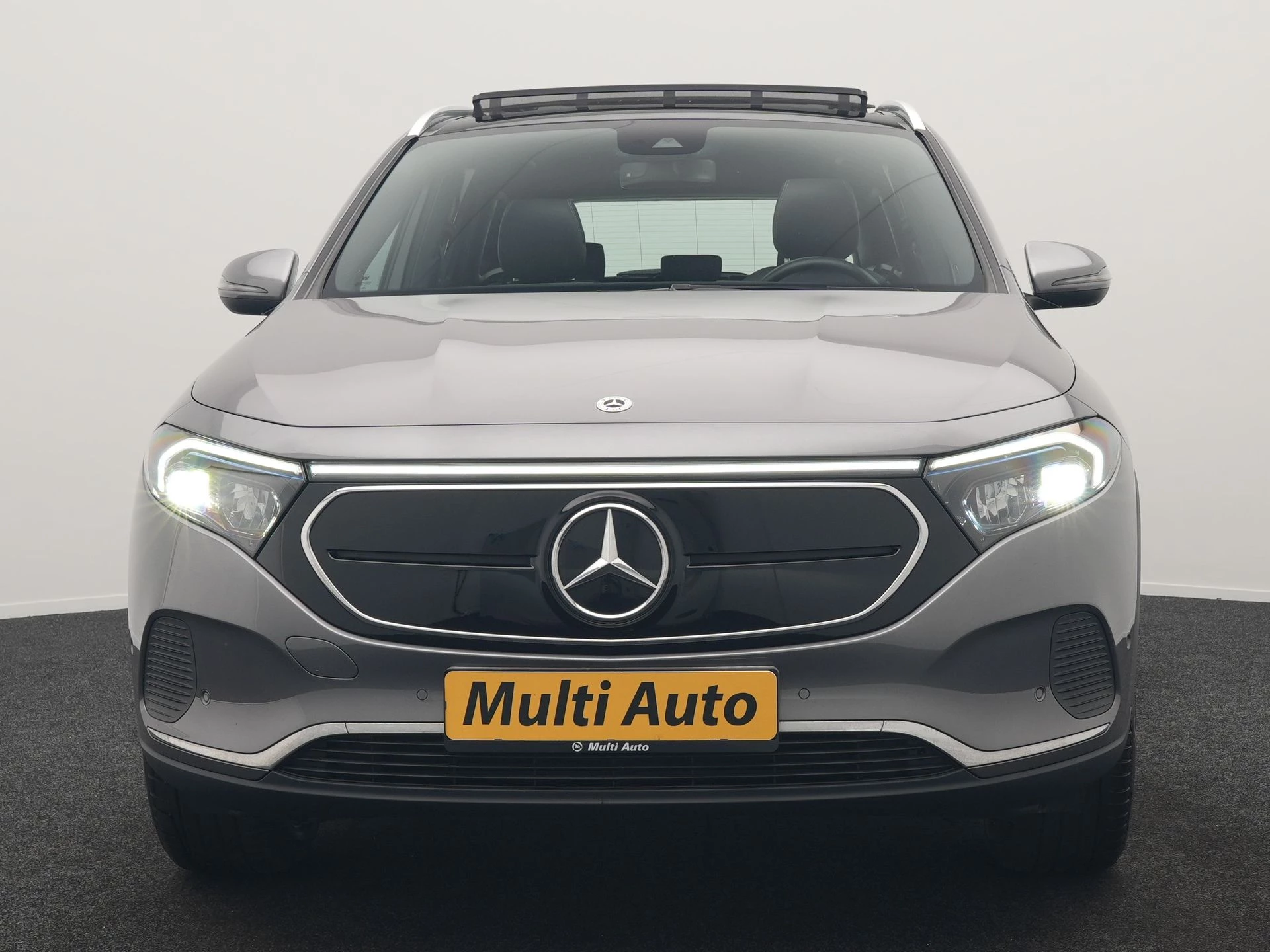 Hoofdafbeelding Mercedes-Benz EQA