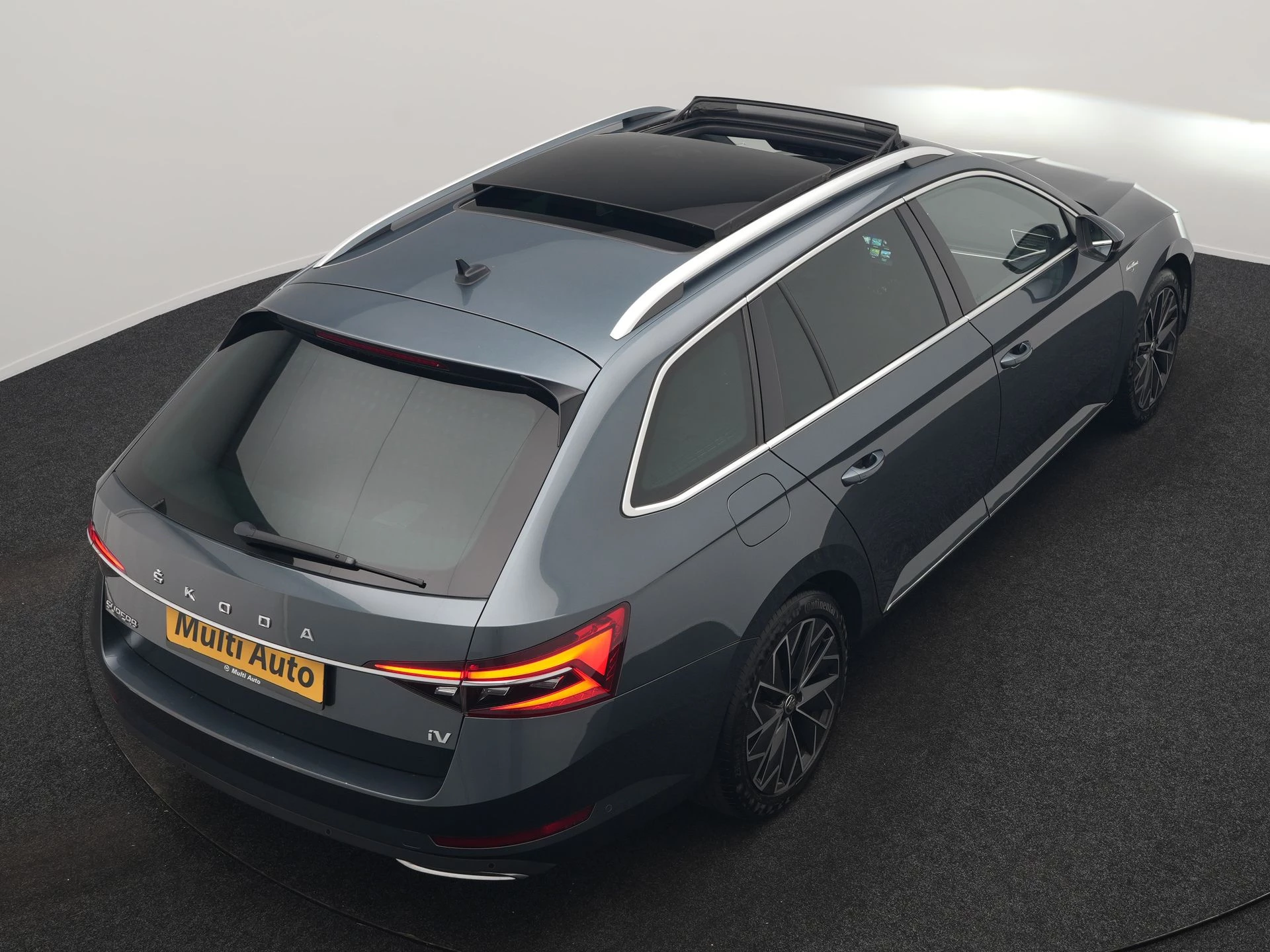 Hoofdafbeelding Škoda Superb