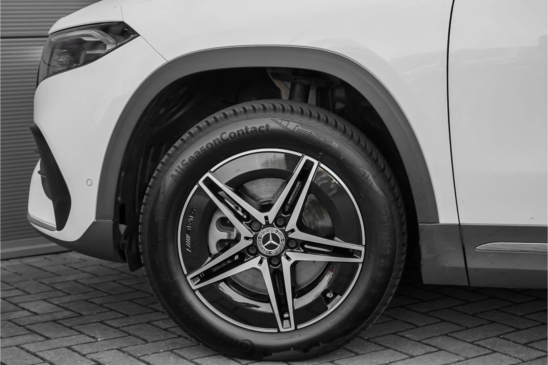 Hoofdafbeelding Mercedes-Benz EQA