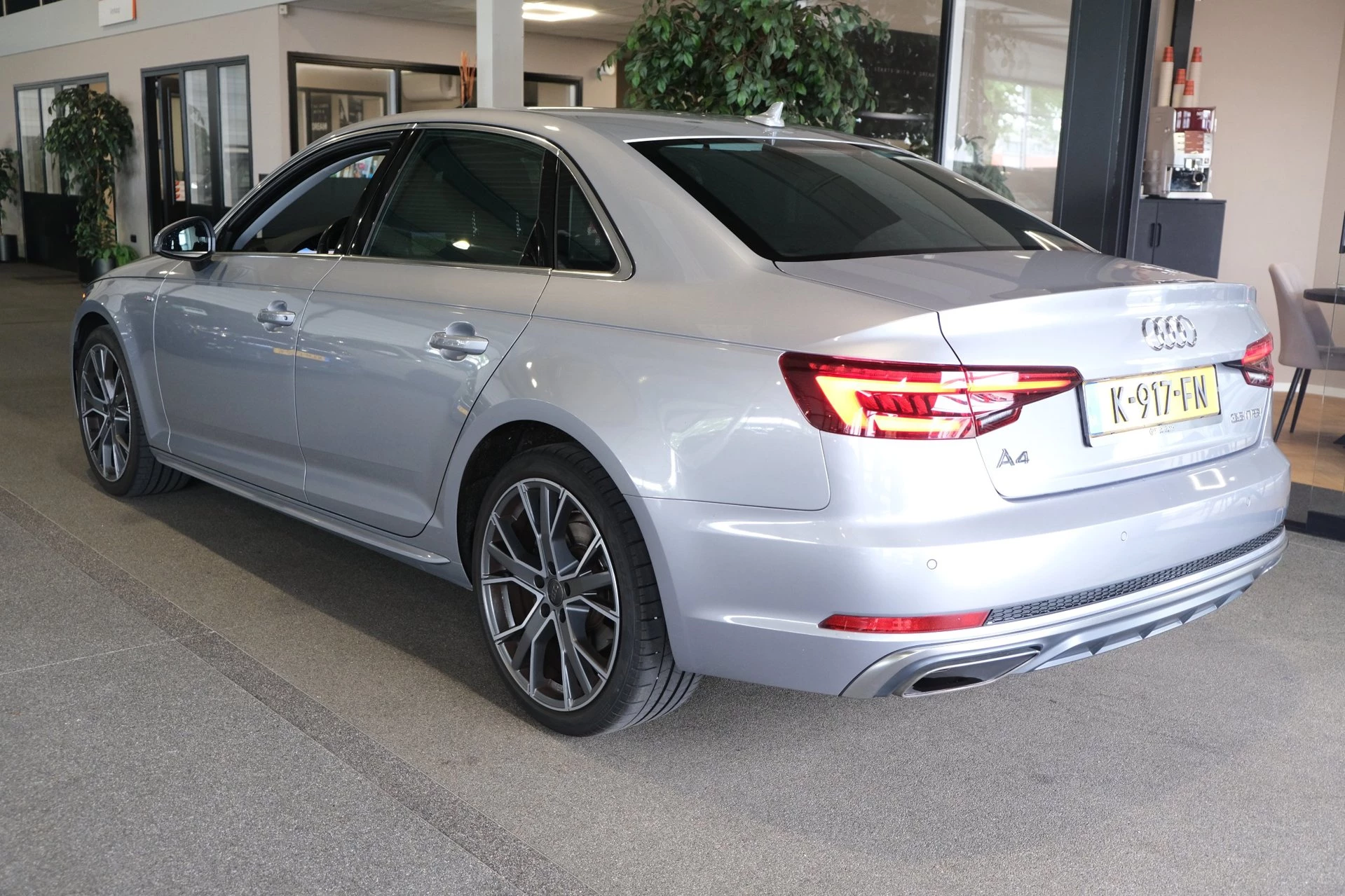 Hoofdafbeelding Audi A4